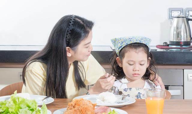 小孩胃口不好食欲不振怎么弄:男士胃口不好,食欲不振怎么办 小孩不愿意吃饭，有什么办法让小孩乖乖吃饭？