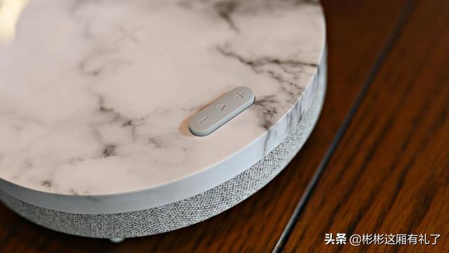 小彬彬前妻:家居展会上看到【EZVALO几光】，求问是个什么牌子？