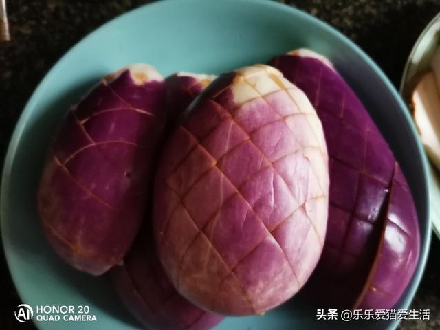 茄子不去皮好吃吗？