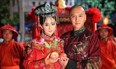 杨幂和冯绍峰上过床:冯绍峰不理离婚传闻，与之前传过绯闻的杨幂再度合作，你怎么看？