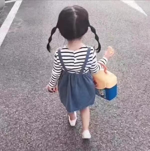 为什么我微信头像换成了我可爱孩子的照片,朋友们却没有人主动夸赞孩子可爱？