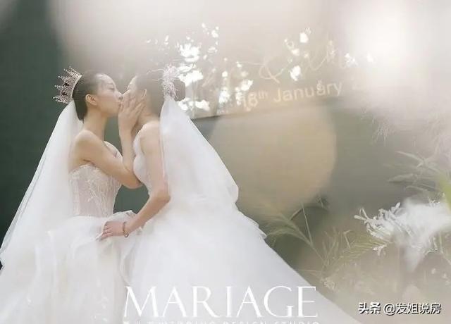 水月婚礼:杨丽萍徒弟水月和女性爱人举行婚礼，你怎么看