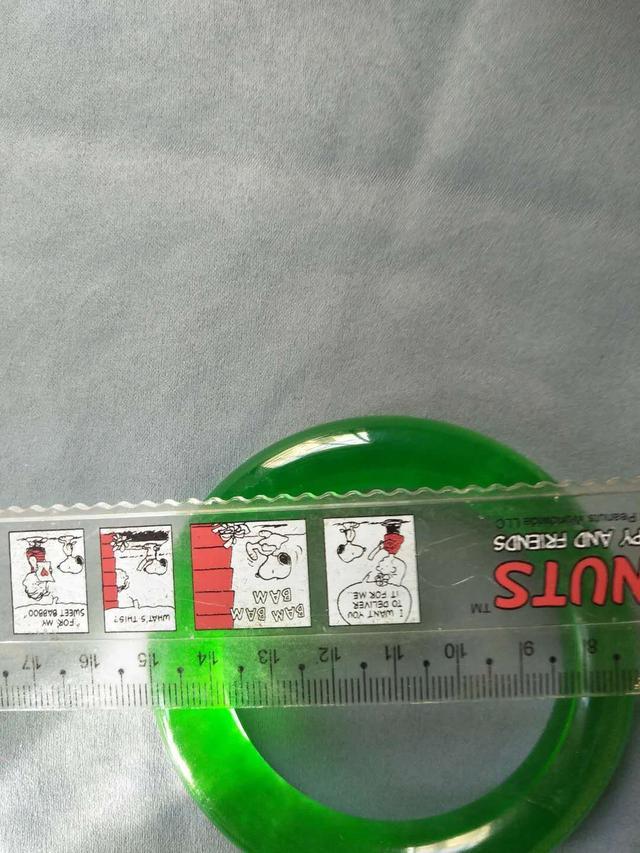 翡翠手镯怎么鉴定真假,祖传的翡翠手镯辨认真假？