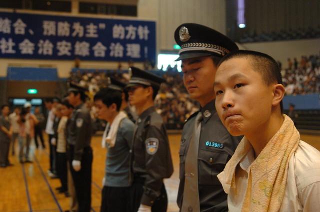霍金斯死亡30秒全程:死刑犯是如何被执行死刑的 ? 他们被执行死刑前是什么状态呢？