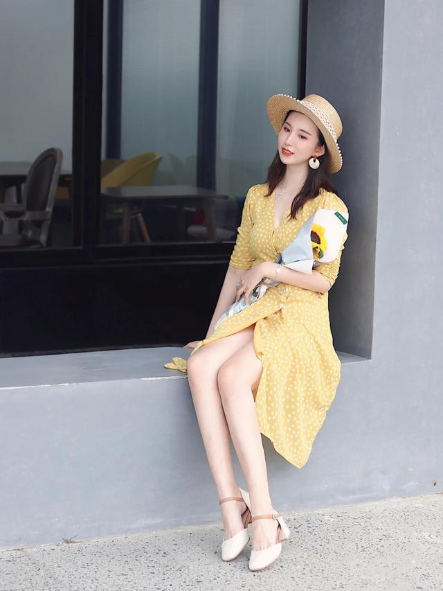 淡黄色长裙:最近被“淡黄色的长裙”洗脑了，有没有淡黄色长裙推荐