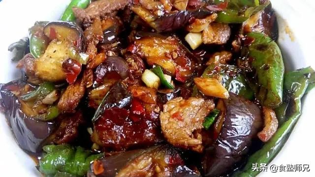 喂狗吃辣子鸡博主回应争议:你是明白了哪几个基本原理之后而厨艺大增的？