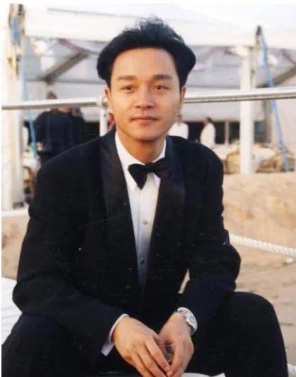张国荣这么帅气这么有名有钱,为什么没有找到老婆呢？？