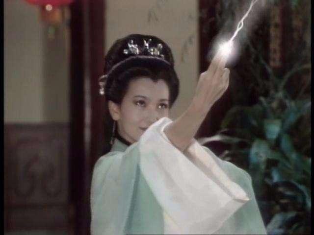 白娘子传奇主题曲:《新白娘子传奇》里的插曲有哪些？