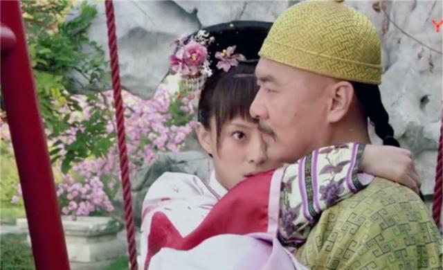 甄嬛传主题曲谁唱的:《甄嬛传》片头曲中“斩断情丝心犹乱”，谁最符合这种爱恨纠结