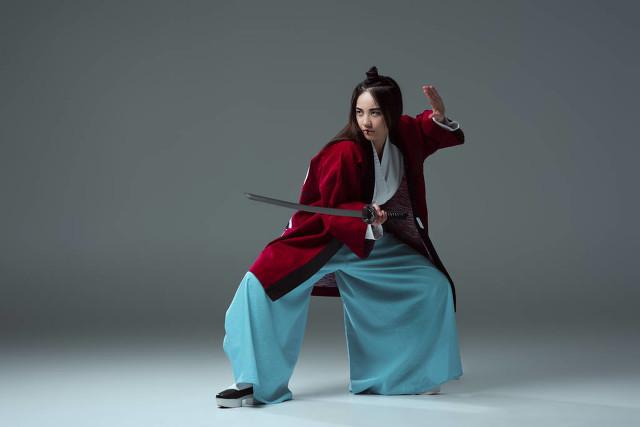 如何对待那些背后搬弄是非，挑拨离间，造谣抹黑，诬陷自己的人？