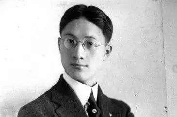 我们该如何评价徐志摩的作品和他的为人？