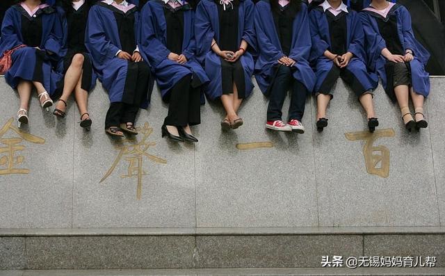 和大学室友关系很不好,怎么办？