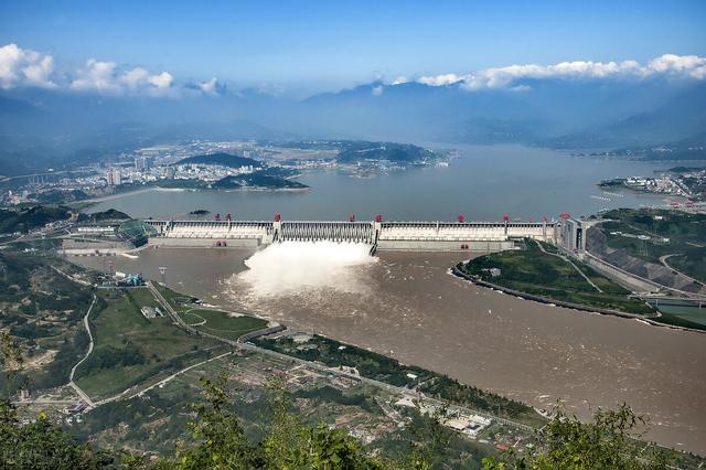 三峡大坝里面有条蛇:三峡大坝有多少“成精”的生物？