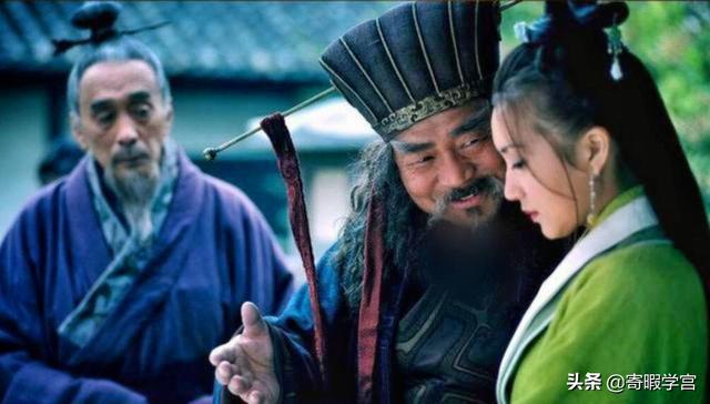 袁魁:袁绍、袁术为何不顾朝中袁氏而反董卓导致袁魁被灭门，袁氏势力大损？
