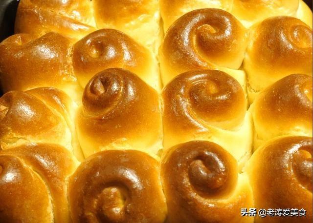 暄小面包:三个鸡蛋，400克面粉怎么做面包？