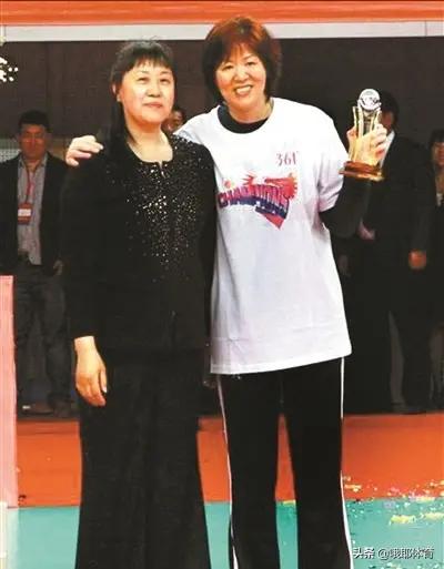 张蓉芳和朗平谁对中国排球事业贡献大？