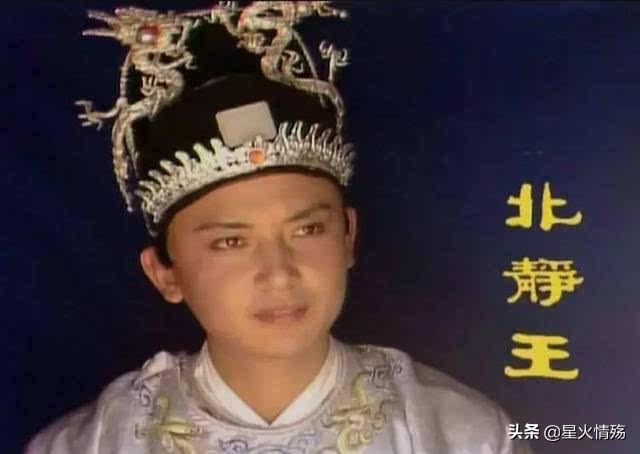 《红楼梦》：忠顺王与北静王争斗，怎么会牵连到贾元春？
