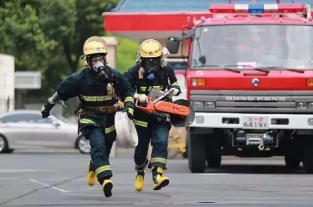 消防员既然已经退出武警编制，属于应急管理部，还是军人吗？