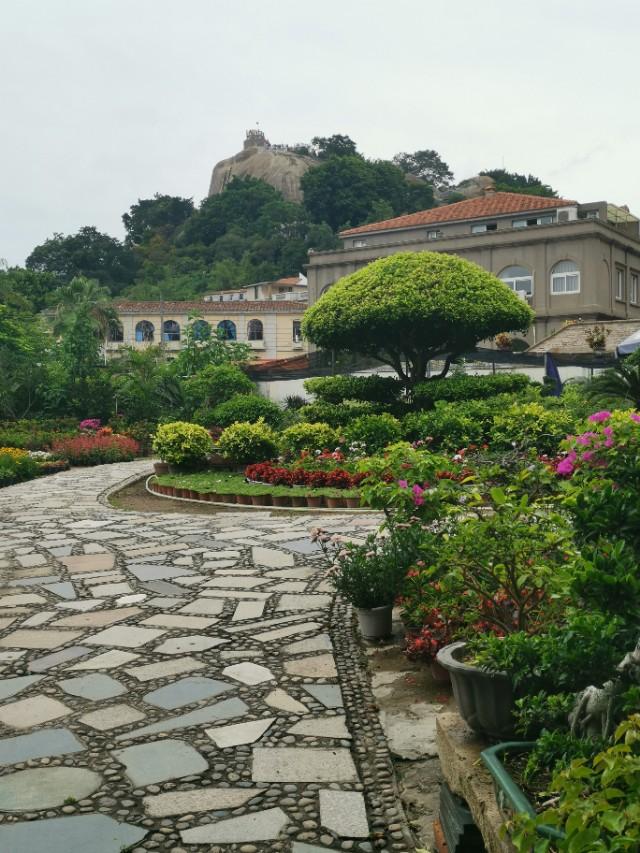 为什么厦门岛和鼓浪屿之间不能有座桥呢？