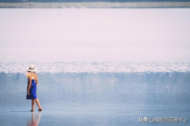 拍摄海边人像，穿白色和红色的衣服，哪个出片效果更好？