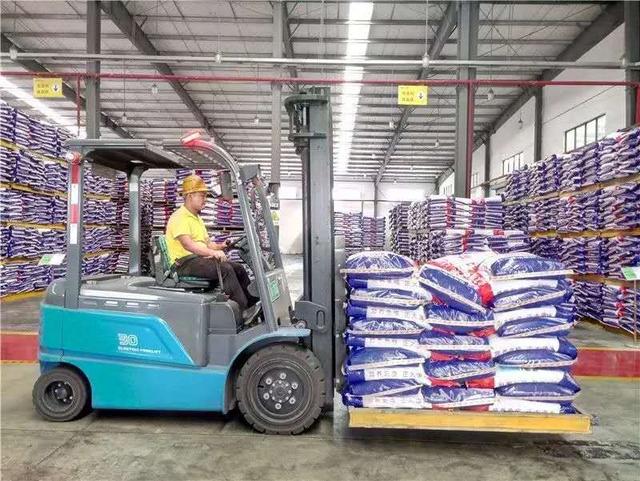 农安实验动物用品经销部:市场上饲料那么多，怎么样才能选择最好的饲料？