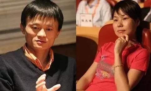 马云的妻子,再看刘强东的妻子,再看王健林的妻子,网友：差距一目了然！你怎么看？