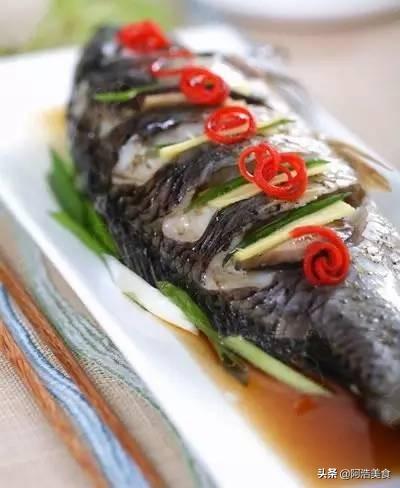 中餐厅林大厨清蒸鱼用什么鱼最好:在家里怎么样才能蒸好一盘鱼？