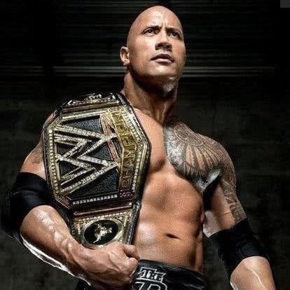 巨石强森wwe:道恩·强森，是世界上最能打的男演员吗？