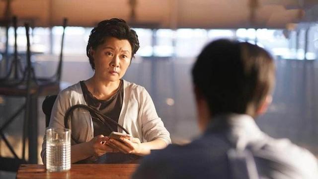 不如跳舞剧情介绍:电影《半个喜剧》讲了一个怎样的故事？对此你有什么看法？
