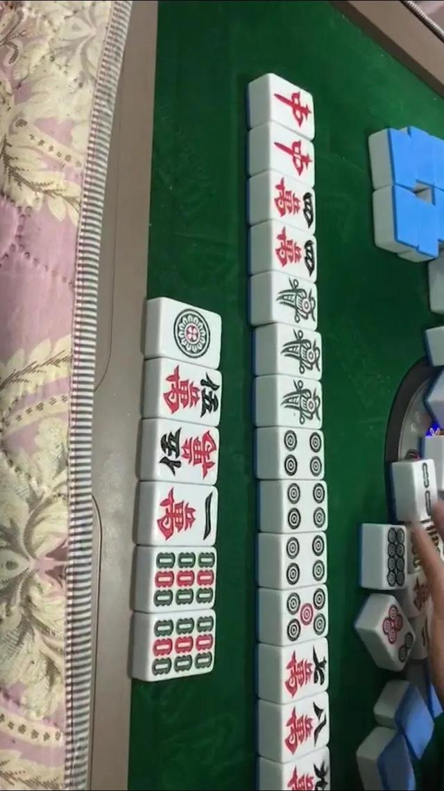 一些人,没有赚钱手段,却天天打麻将,一场输赢都在千元上下,钱从哪里来的？你怎么看？