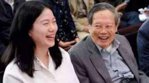 为什么越来越多女人,甘愿被“老牛吃嫩草”？