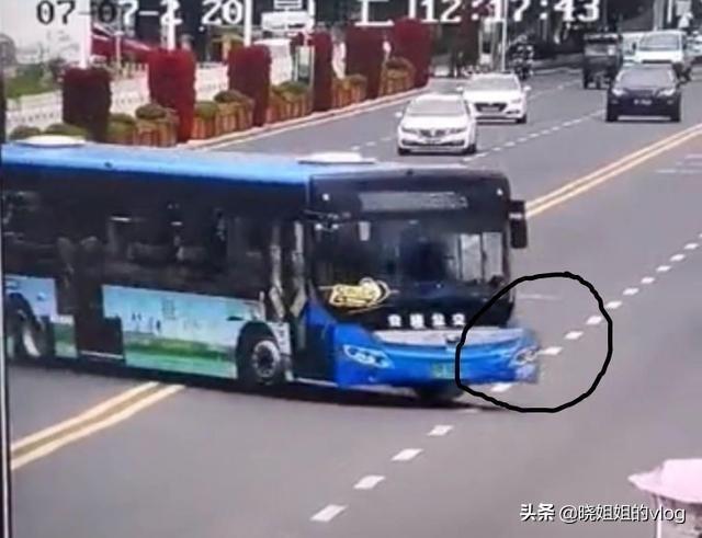 贵州水库灵异事件:贵州公交车入水，怎么回事？
