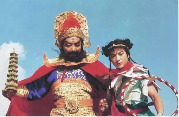 李靖身为唐朝的名将,为何会成为商朝时期的陈塘关总兵？