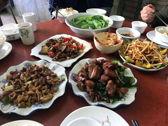宗庸卓玛:有哪些明星的名字是四个字的