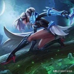王者荣耀里的露娜到底要怎么玩才玩的好？