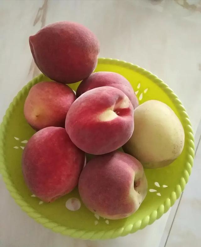 大家能晒晒关于战胜疫情的诗词吗？