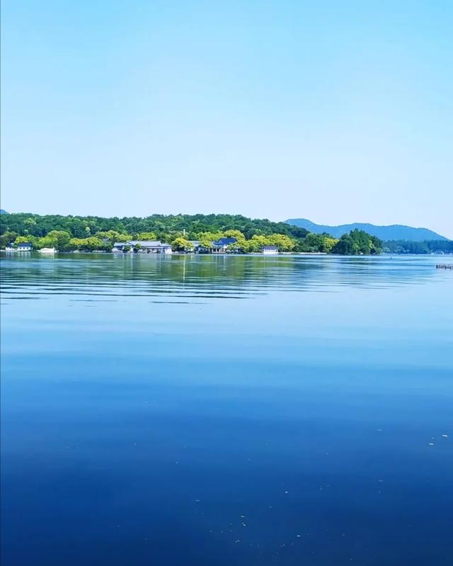 时光是一条「永远不会倒流的河」,该怎样理解这句话？