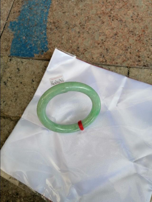 平安手镯的图片及价格,这个手镯市场价值有多少？