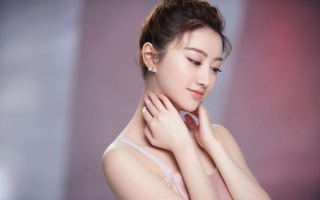 白冰现任老公是谁:白冰为什么能成为京城四美之首