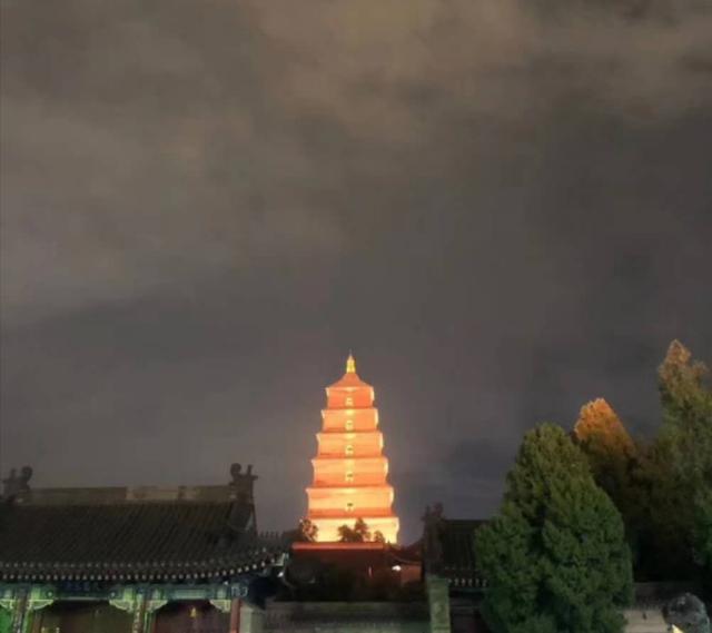 虫样年华:在宾馆里工作的你们遇见过哪些奇葩事？