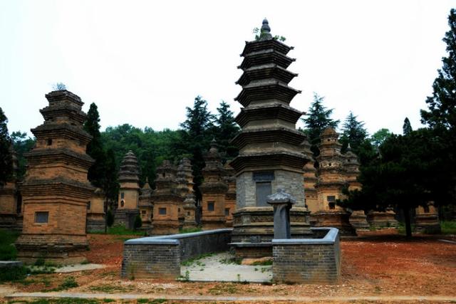 洛阳鸡冠洞<a href=https://maguai.com/list/52-0-0.html target=_blank class=infotextkey>旅游</a>攻略:有没有洛阳<a href=https://maguai.com/list/52-0-0.html target=_blank class=infotextkey>旅游</a>攻略推荐？