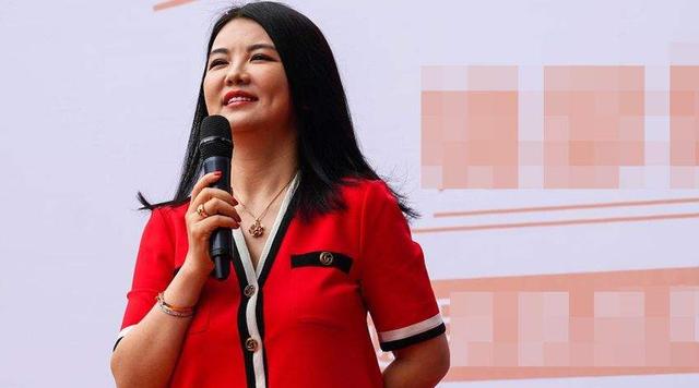 谢娜为什么怕李湘:谢娜的主持水平跟李湘的差距有多大呢？