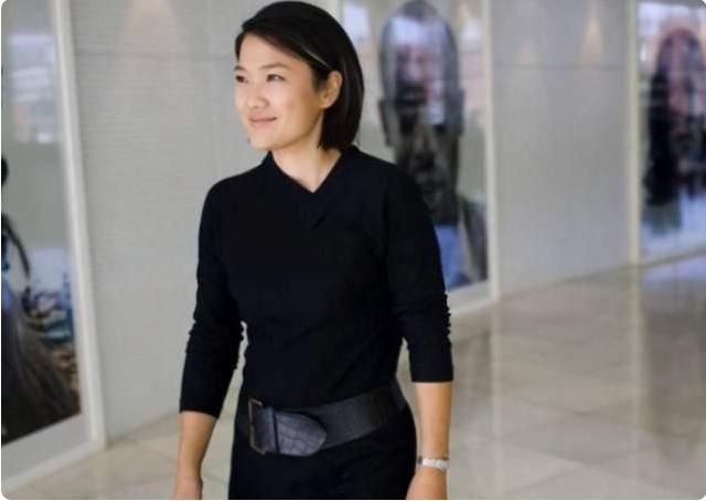 金星前妻子于虹照片:金星的第一任妻子长相貌美如花，离婚时还怀着孕如今过的怎么样