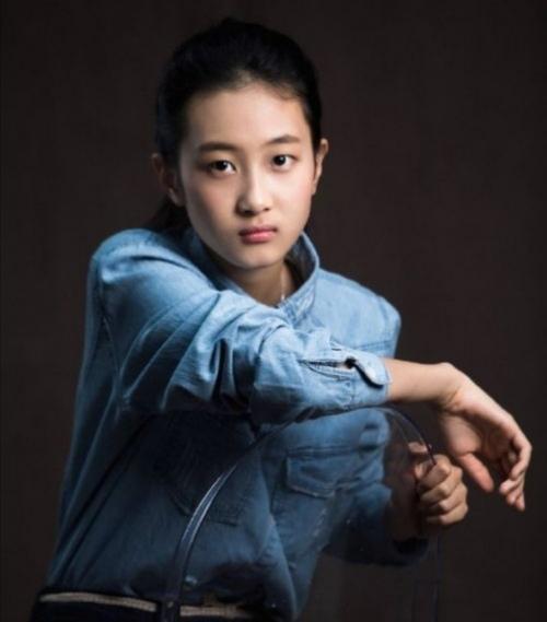 陈紫函整容:《倚天屠龙记》中，“曾阿牛”为什么成为殷离最刻骨铭心的爱