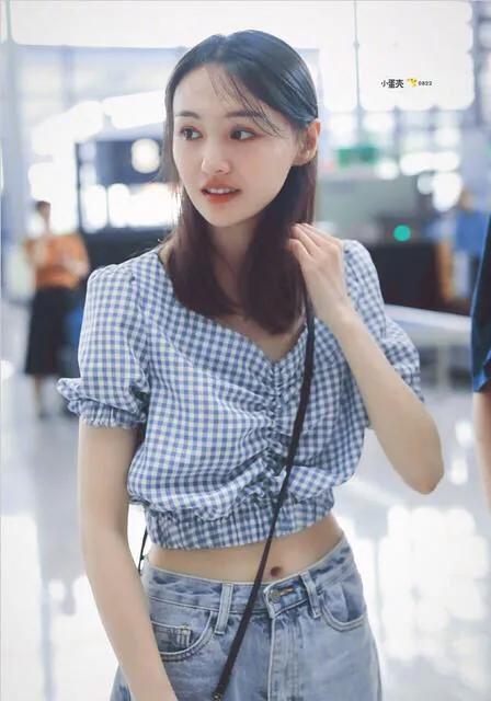 郑爽替身:郑爽偷税漏税被罚2.99亿，普通人多久才能赚到这些钱？
