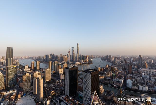 上海冬天阴冷，上海那么有钱，为什么不集中供暖呢