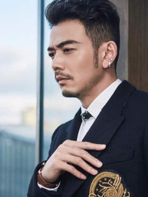 杨烁妻子王黎雯:你喜欢小包总杨烁吗为什么