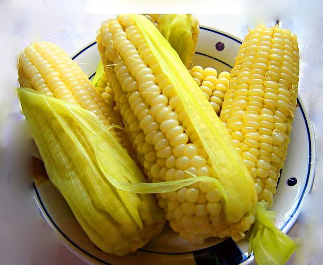 这种玉米粒的另类吃法你知道吗，玉米加工后都可以做出什么样的美食