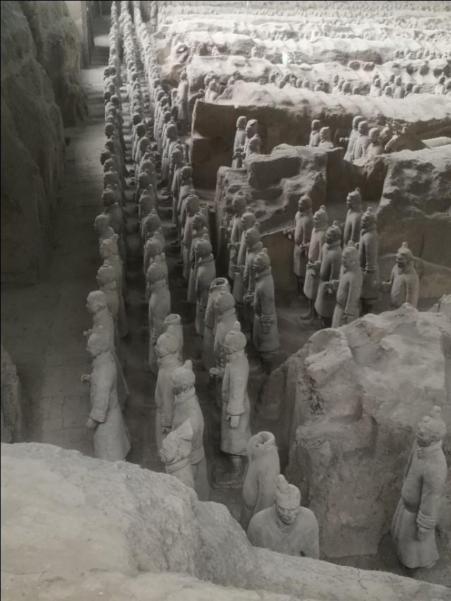 施瓦辛格参观兵马俑:兵马俑华清池，大雁塔不夜城，钟楼回民街三选一你选哪个？