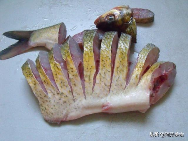 中餐厅林大厨清蒸鱼用什么鱼最好:在家里怎么样才能蒸好一盘鱼？
